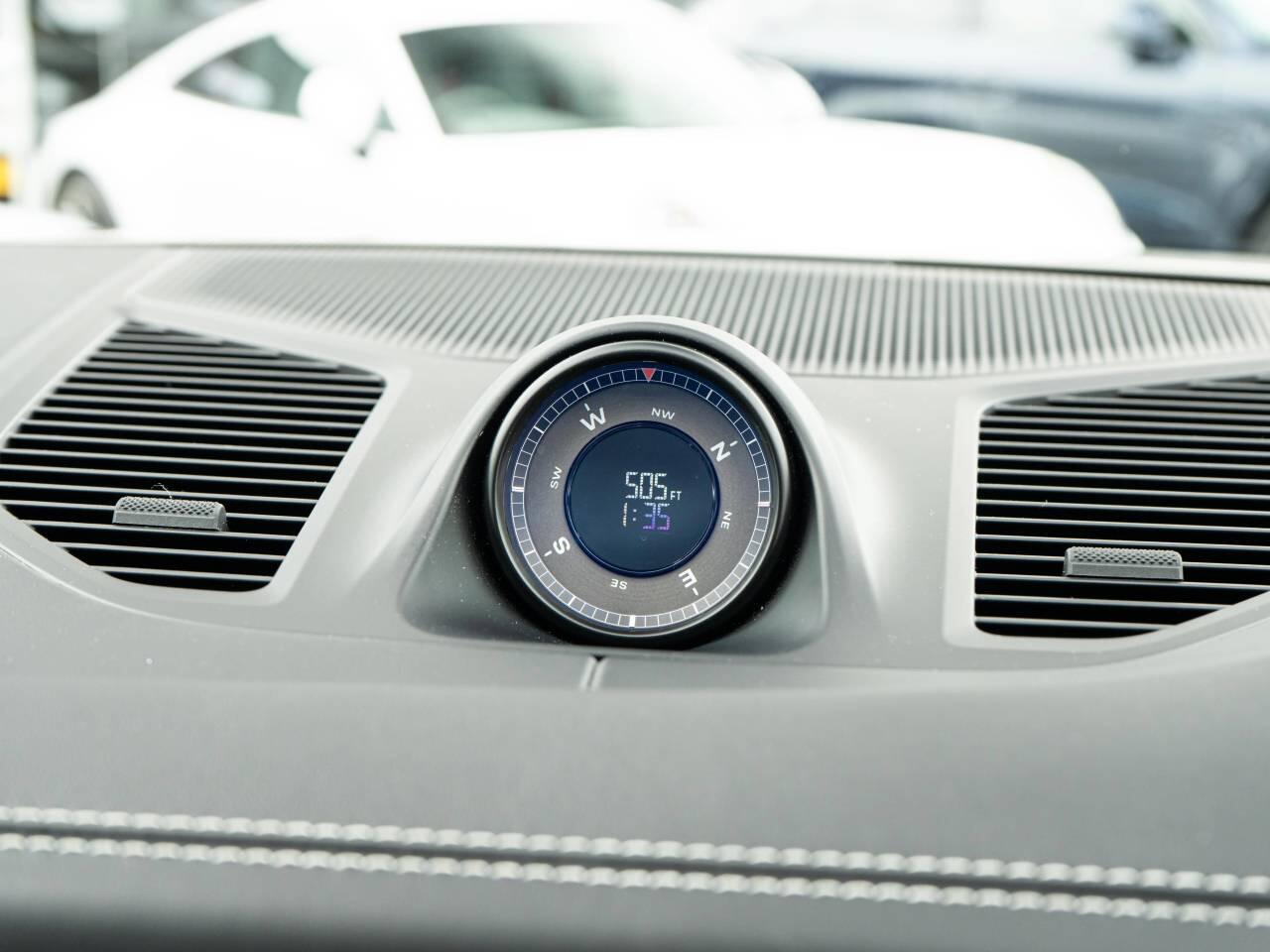 Porsche Cayenne view 55