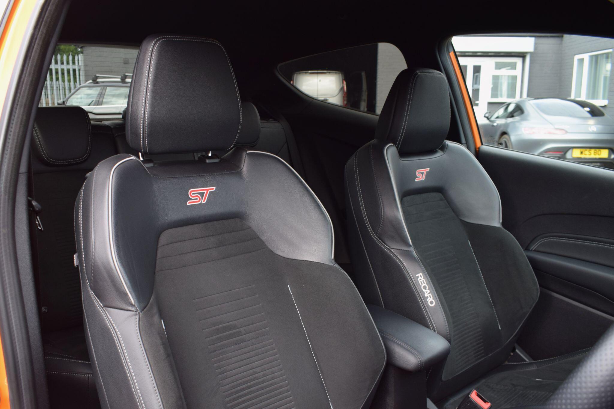 Ford Fiesta view 9