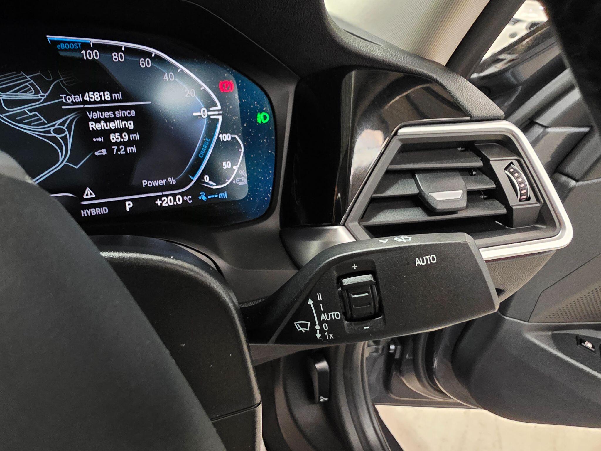 BMW 3 Series view 21