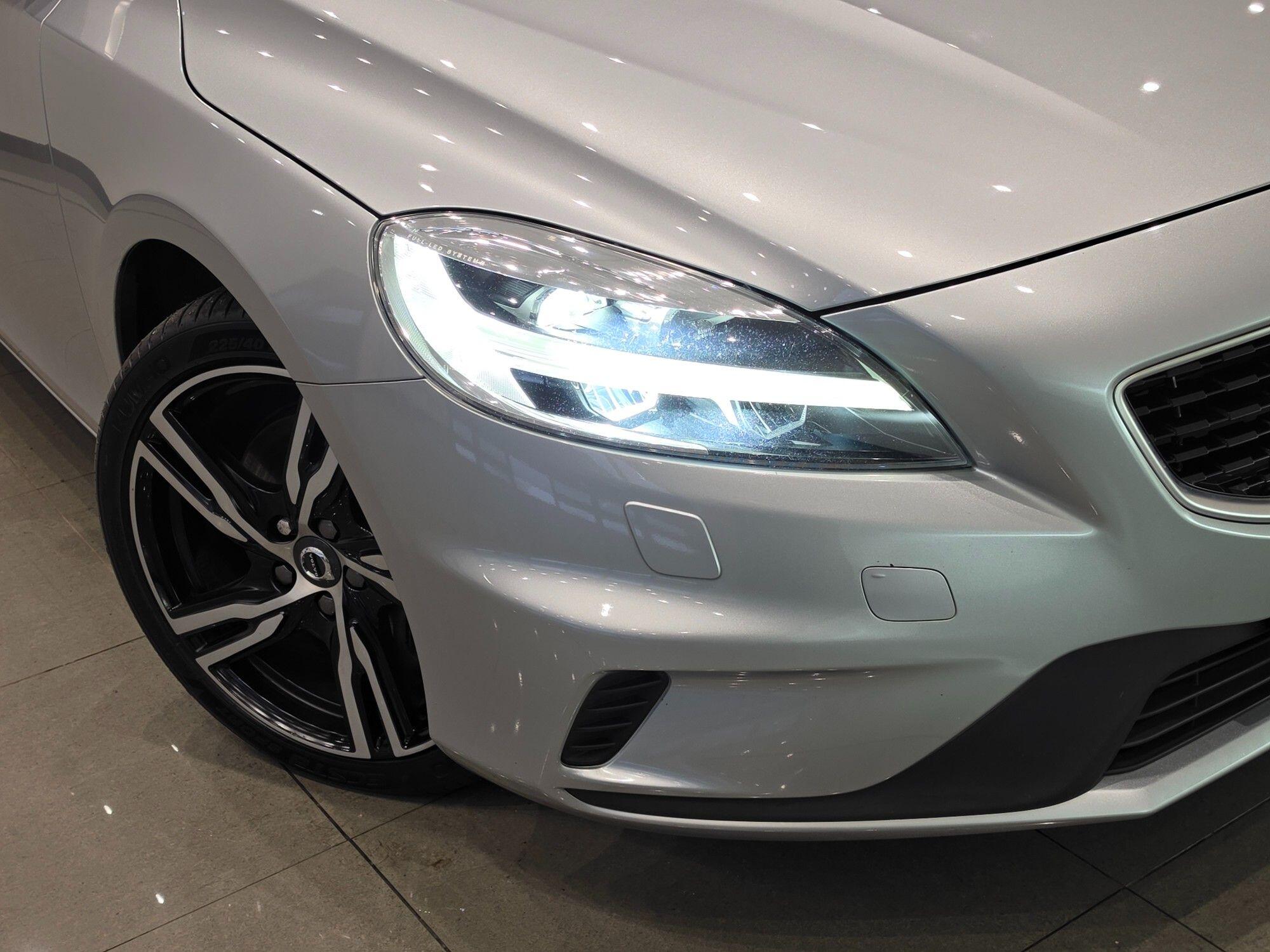 Volvo V40 view 48