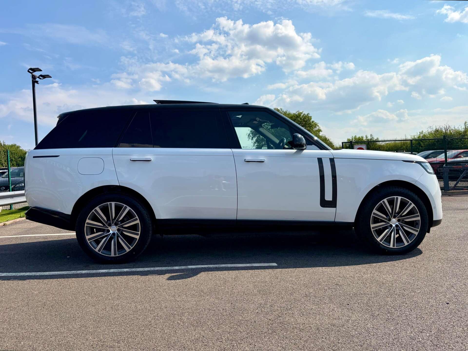 Land Rover Range Rover view 9