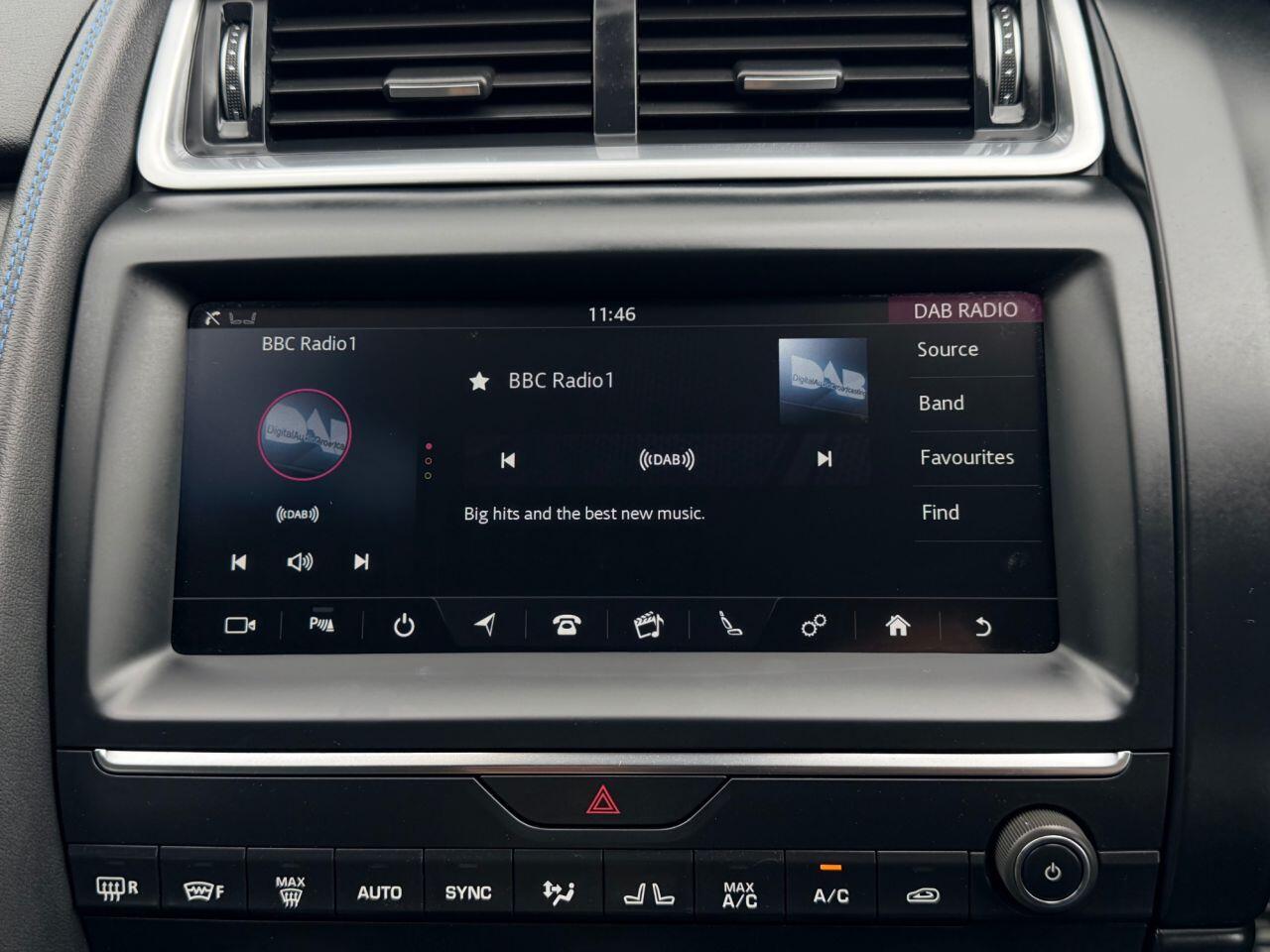 Jaguar E-Pace view 43