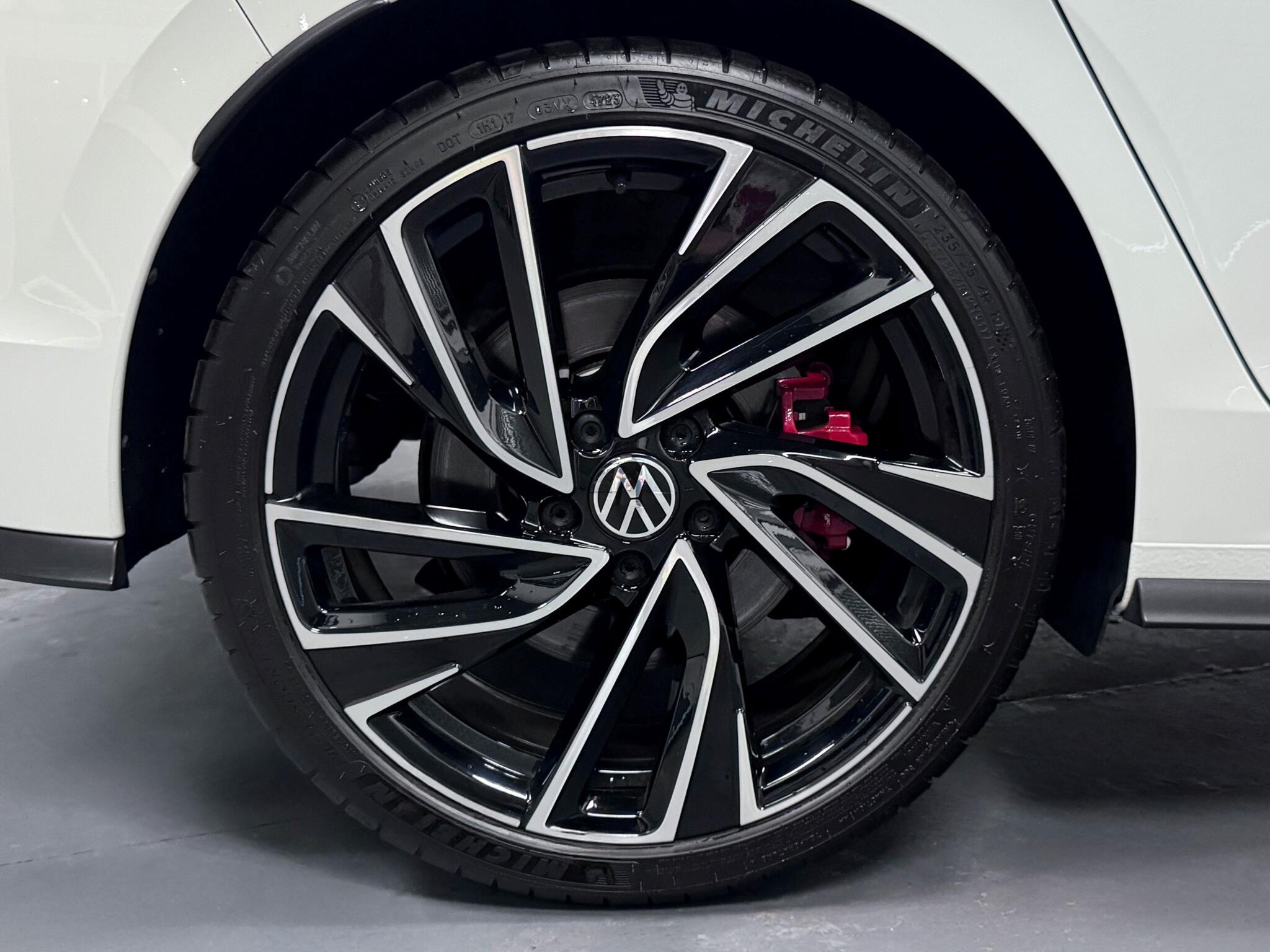 Volkswagen Golf view 54