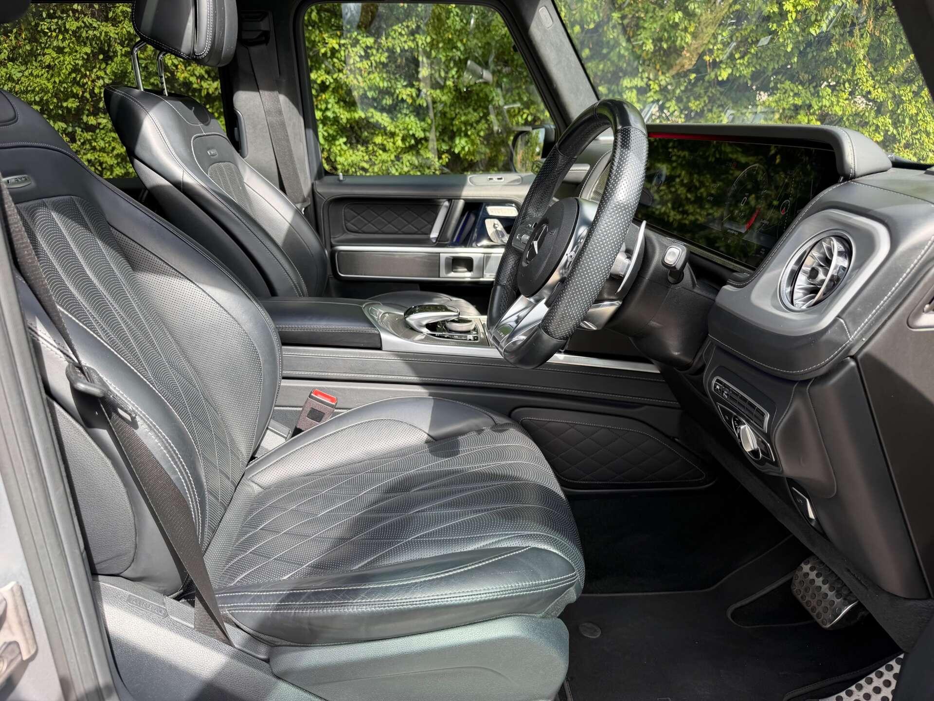 Mercedes-Benz G-Class view 29