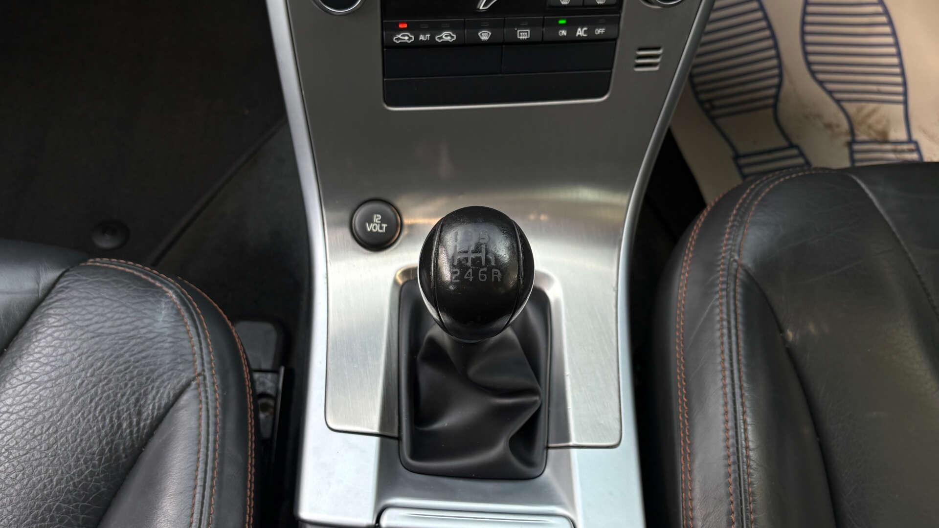 Volvo XC60 view 29