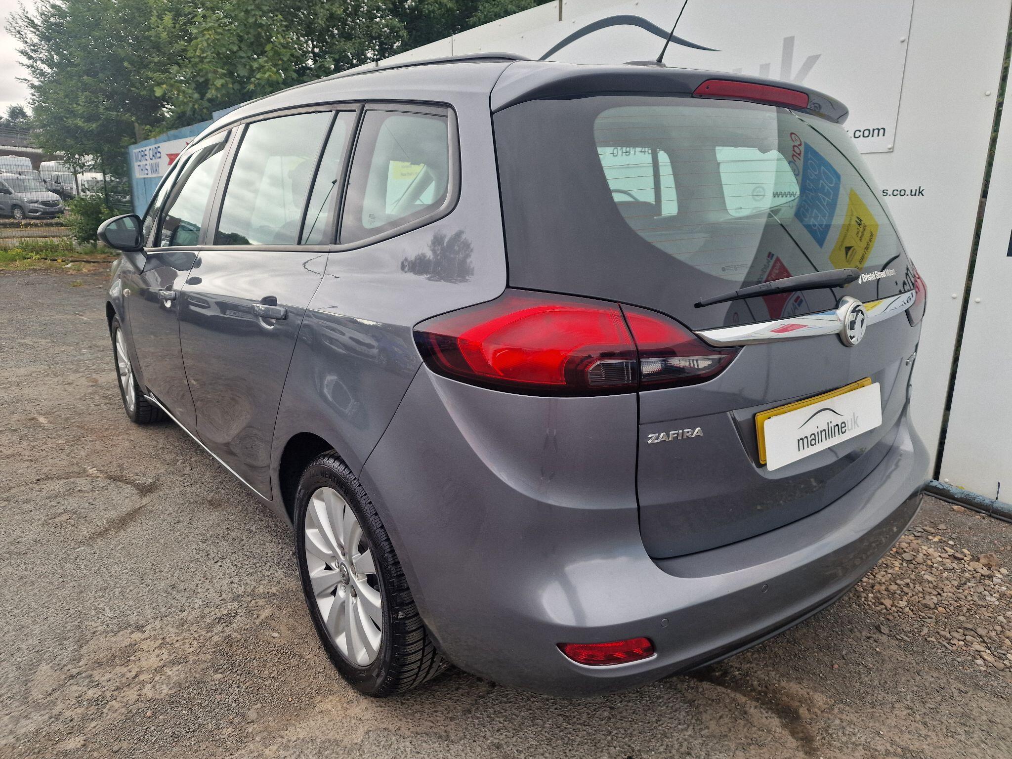 Vauxhall Zafira Tourer view 10