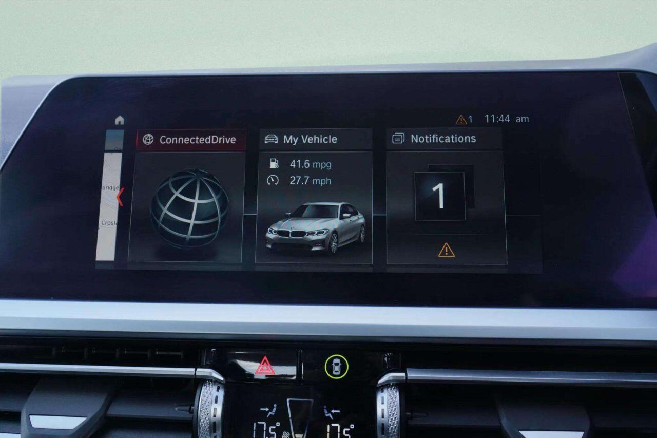 BMW 3 Series view 25