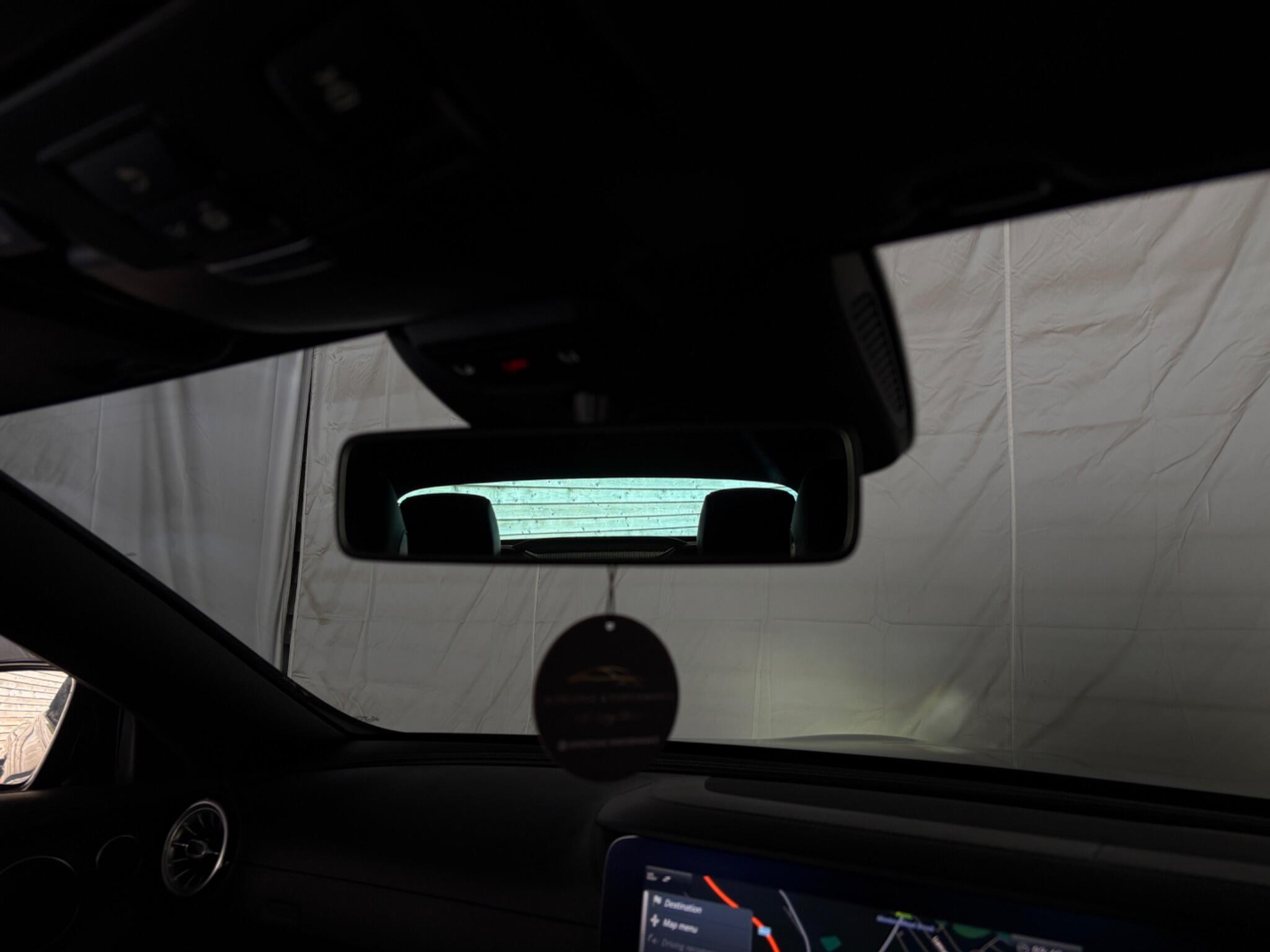 Mercedes-Benz E-Class view 52