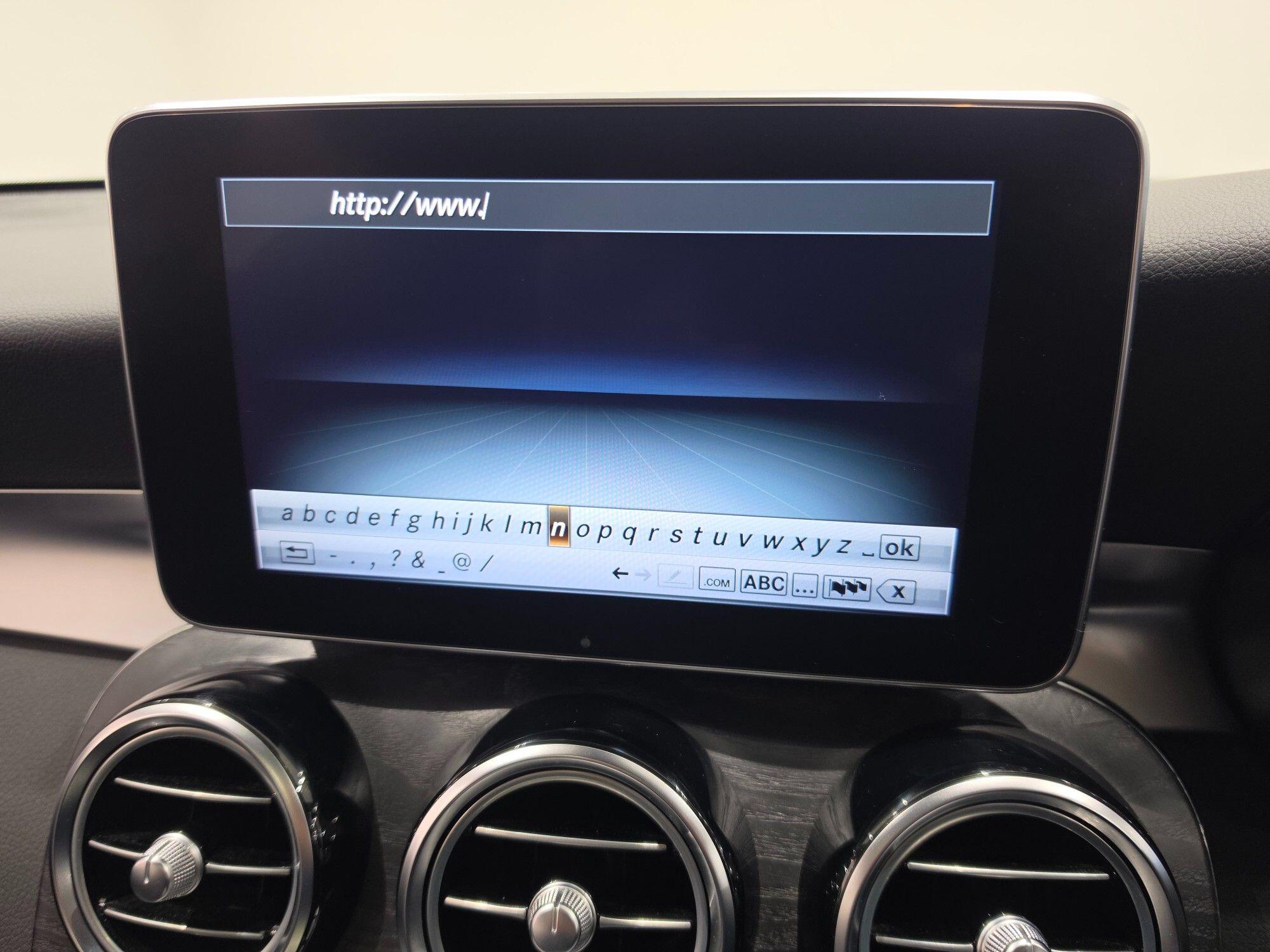 Mercedes-Benz GLC view 99