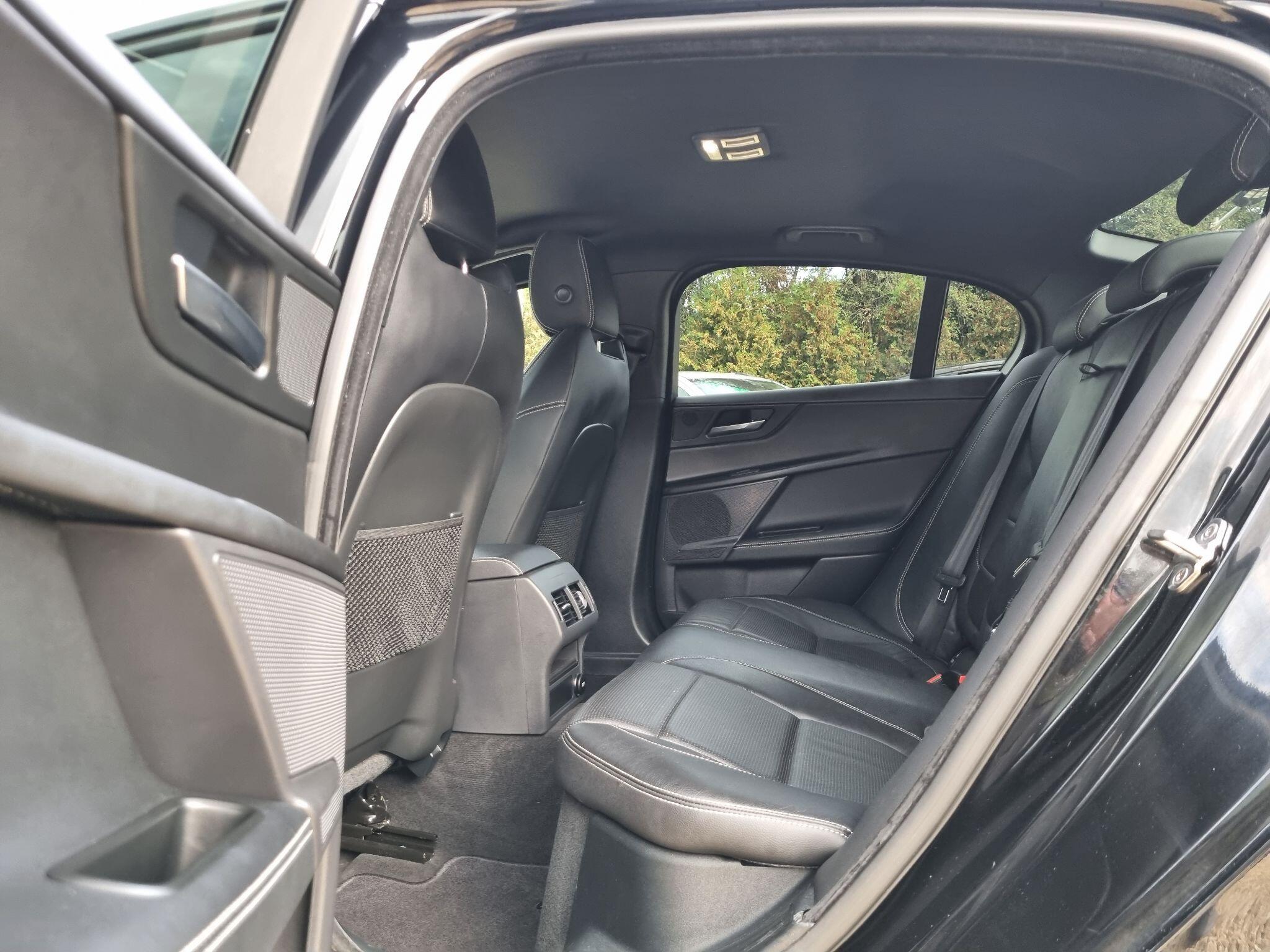 Jaguar Xe view 50
