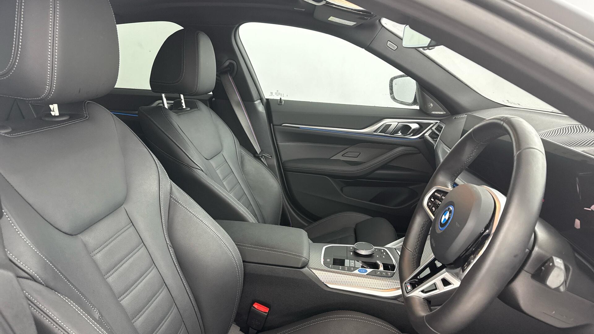 BMW i4 view 11
