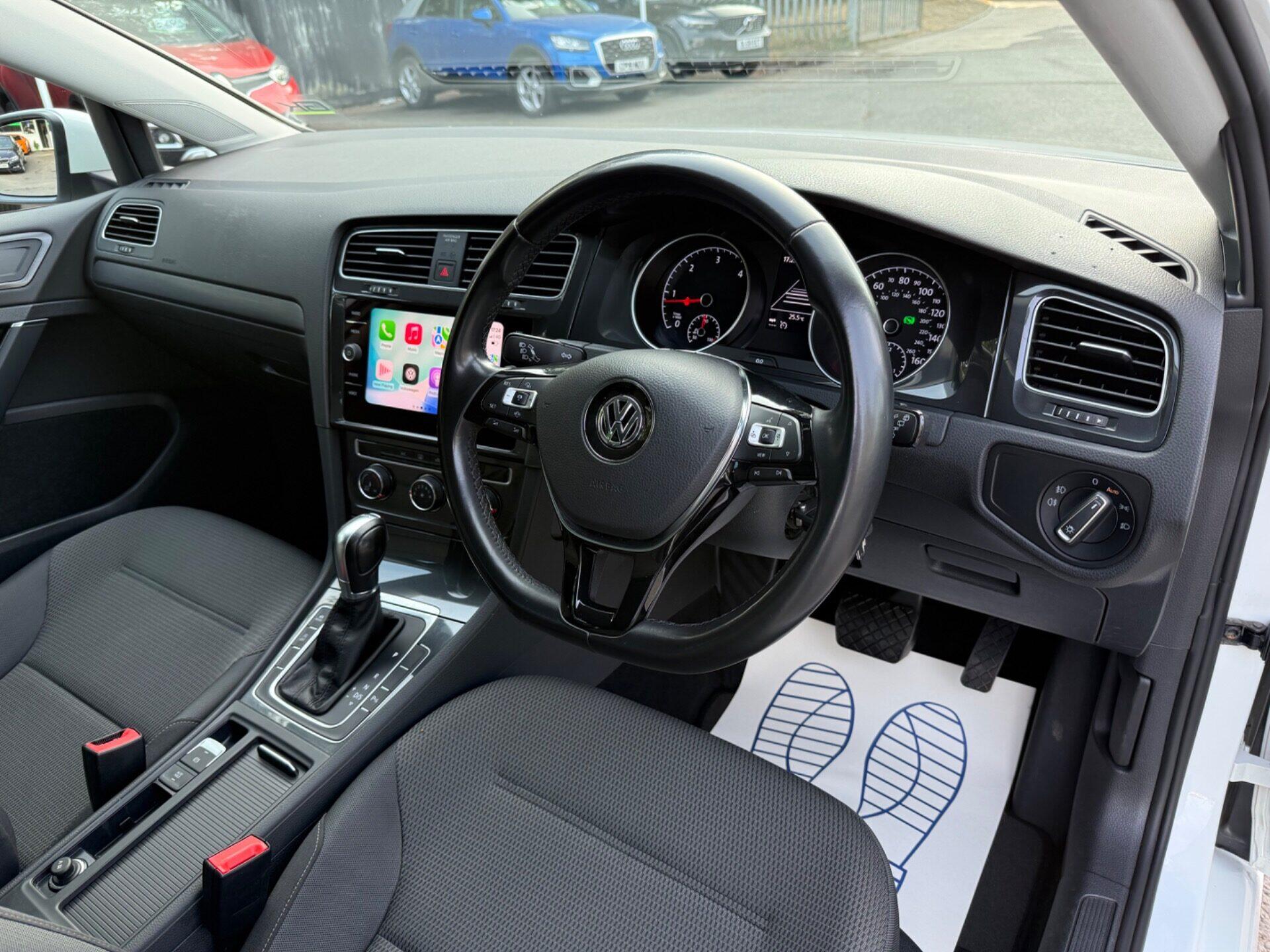 Volkswagen Golf view 14