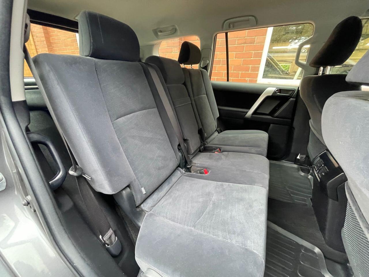 Toyota Land Cruiser view 24