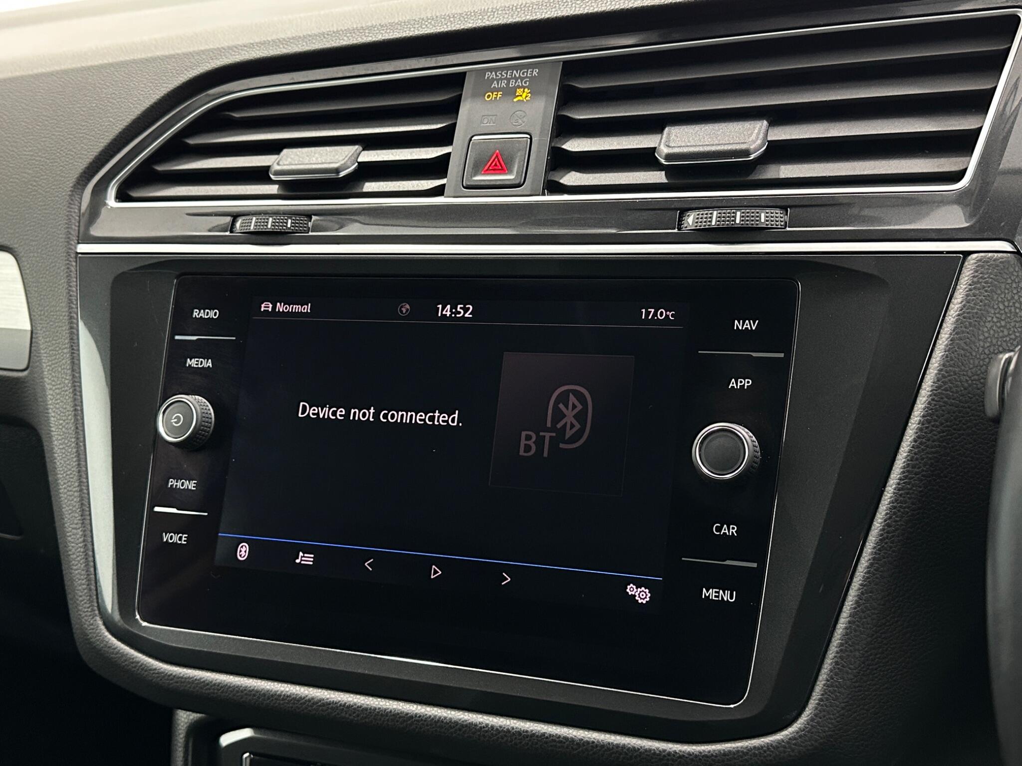 Volkswagen Tiguan view 25