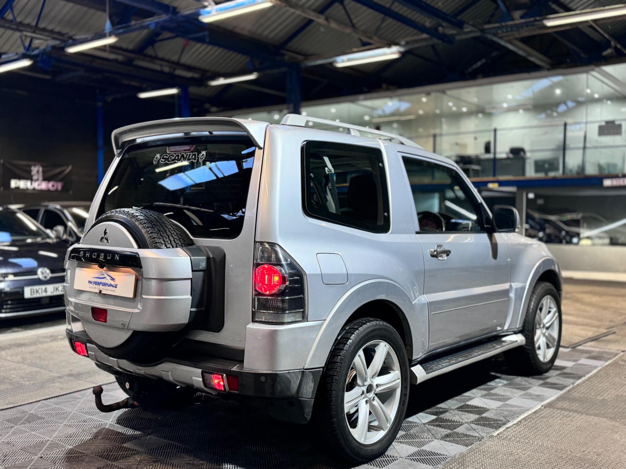 Mitsubishi Shogun view 55