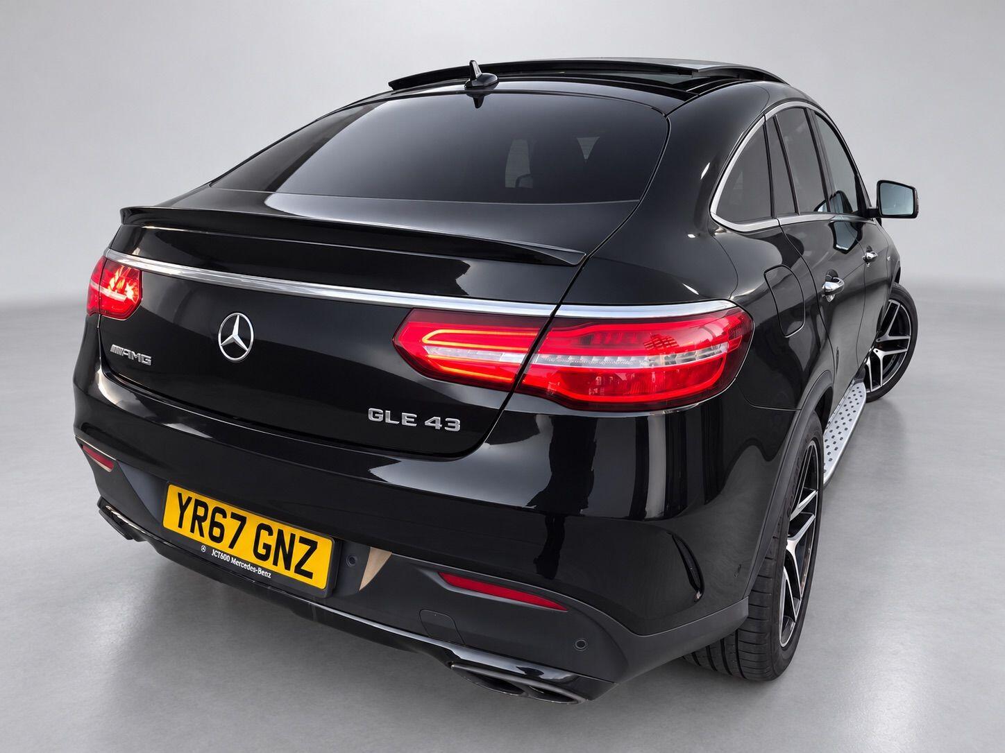Mercedes-Benz Gle view 15