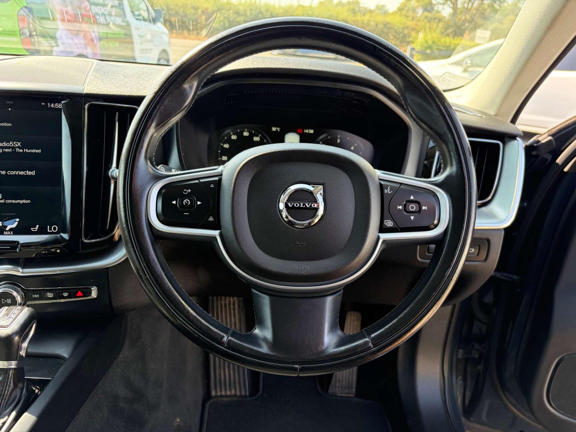 Volvo XC60 view 37