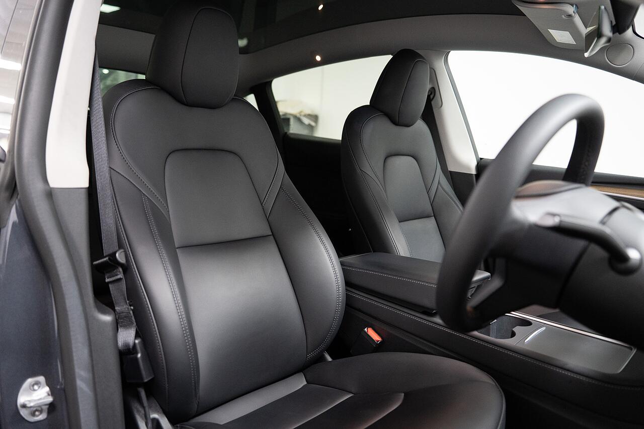 Tesla Model Y view 4