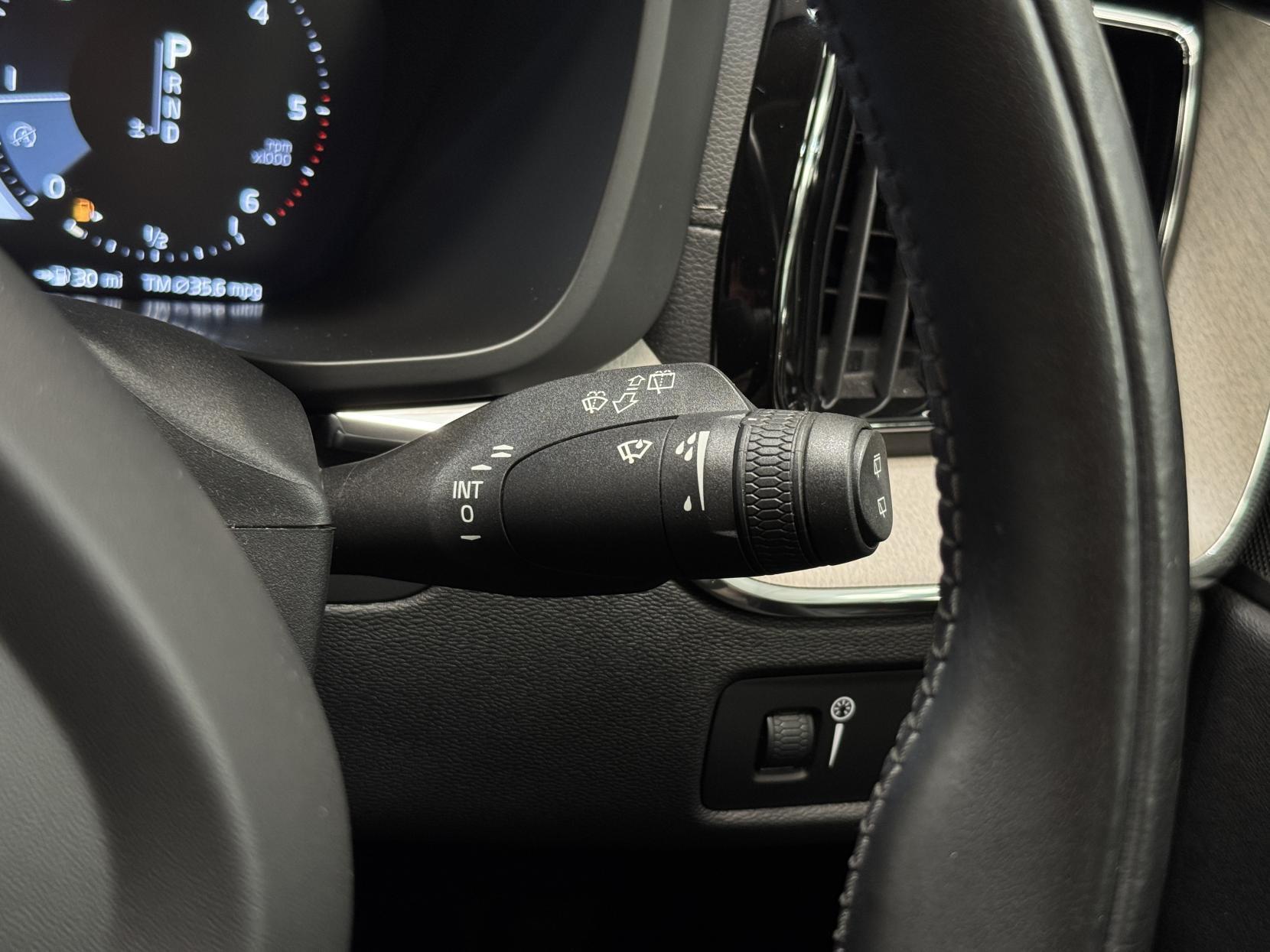 Volvo XC60 view 36