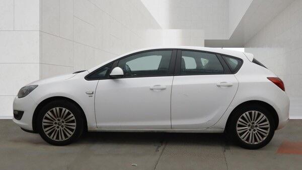 Vauxhall Astra view 6
