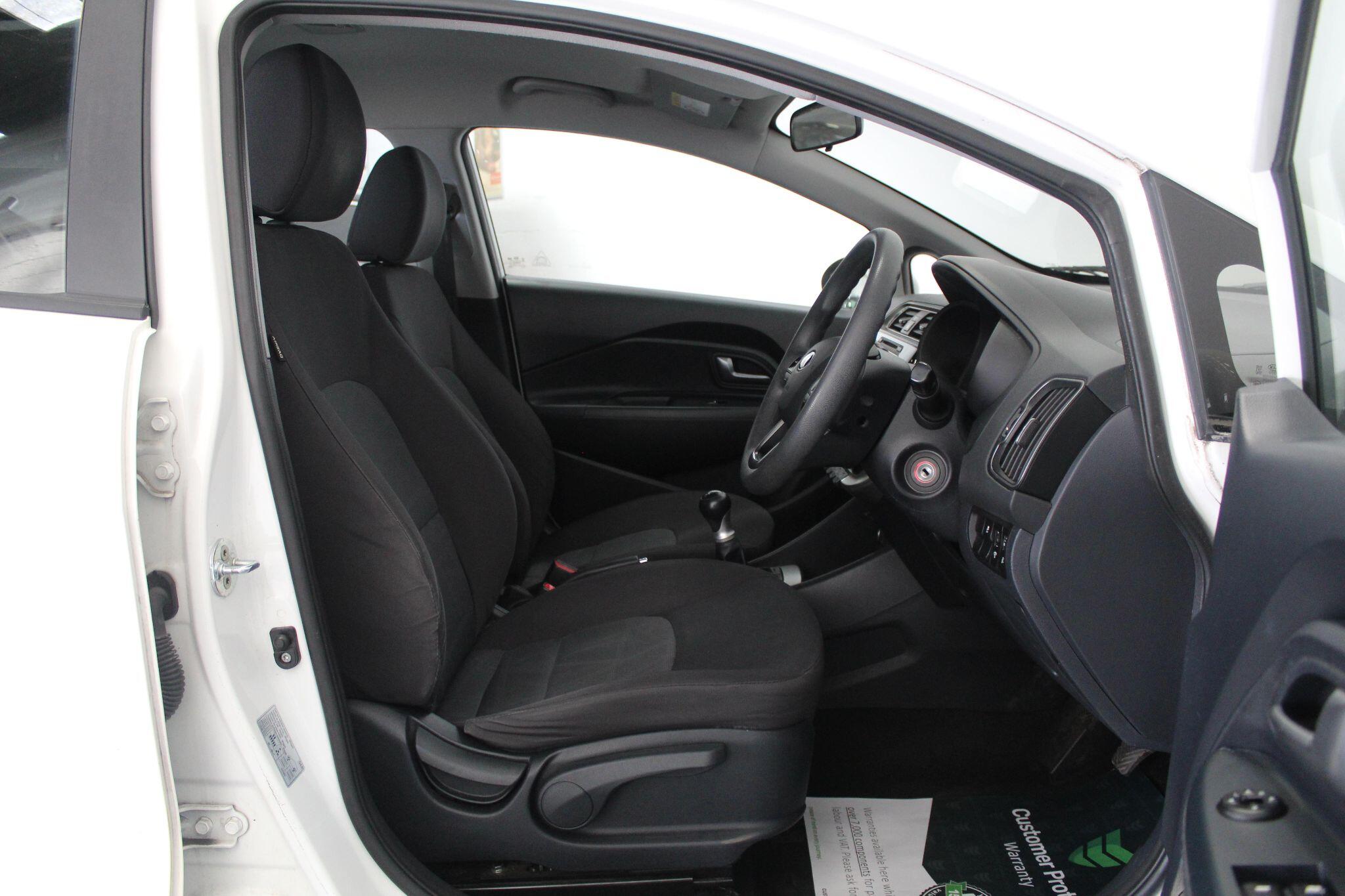 Kia Rio view 27
