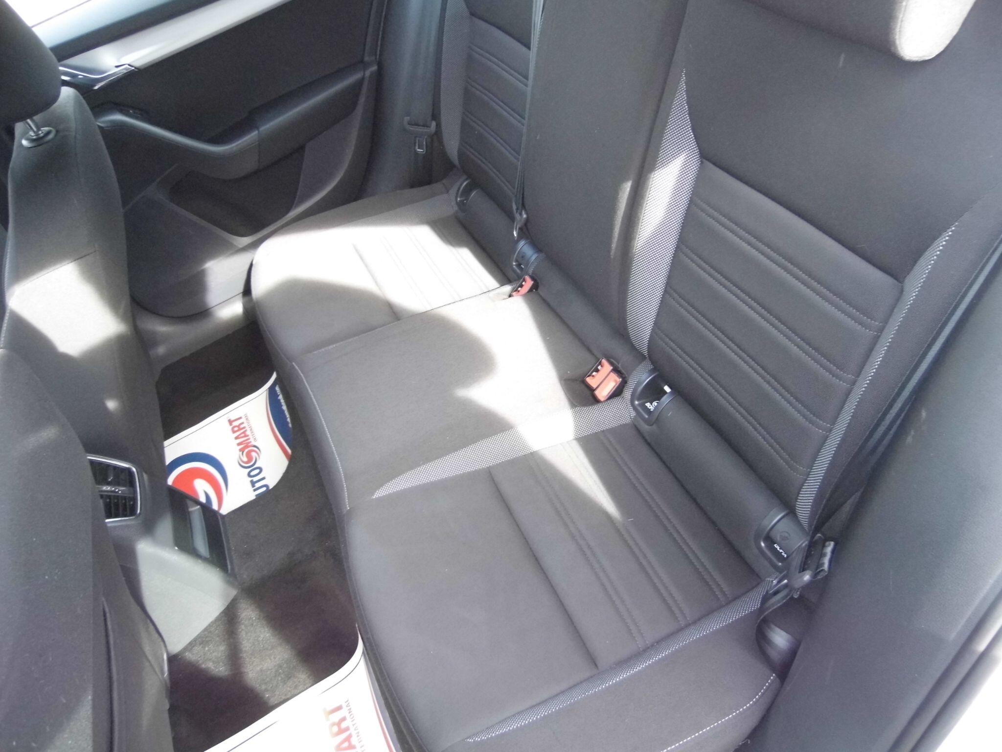 Skoda Octavia view 14