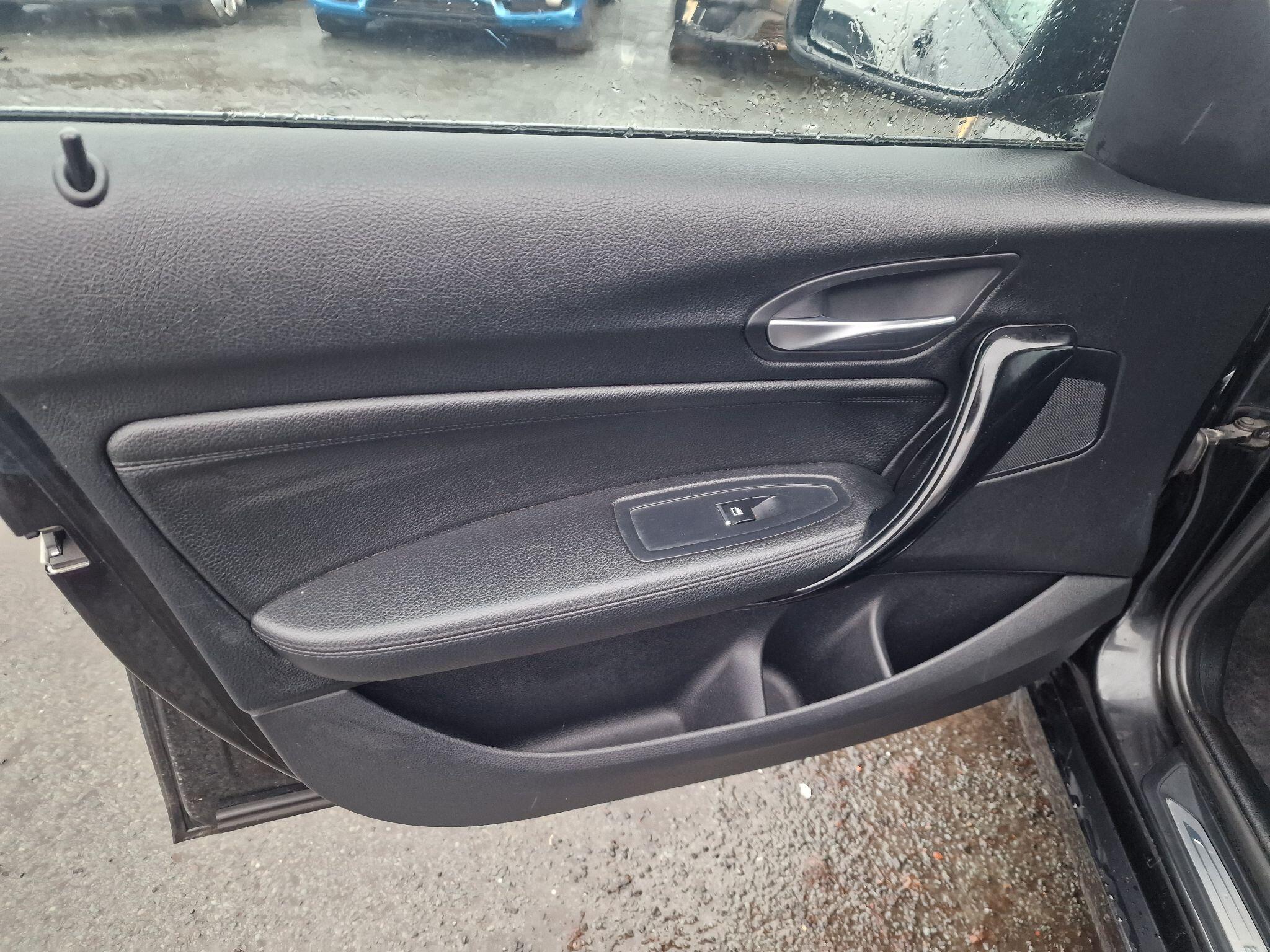 BMW 1 Series view 34
