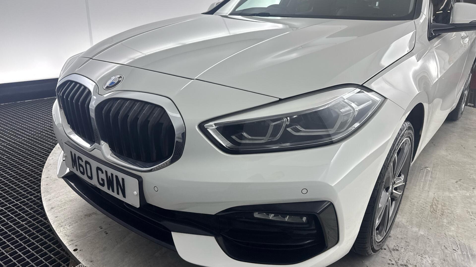 BMW 1 Series view 23