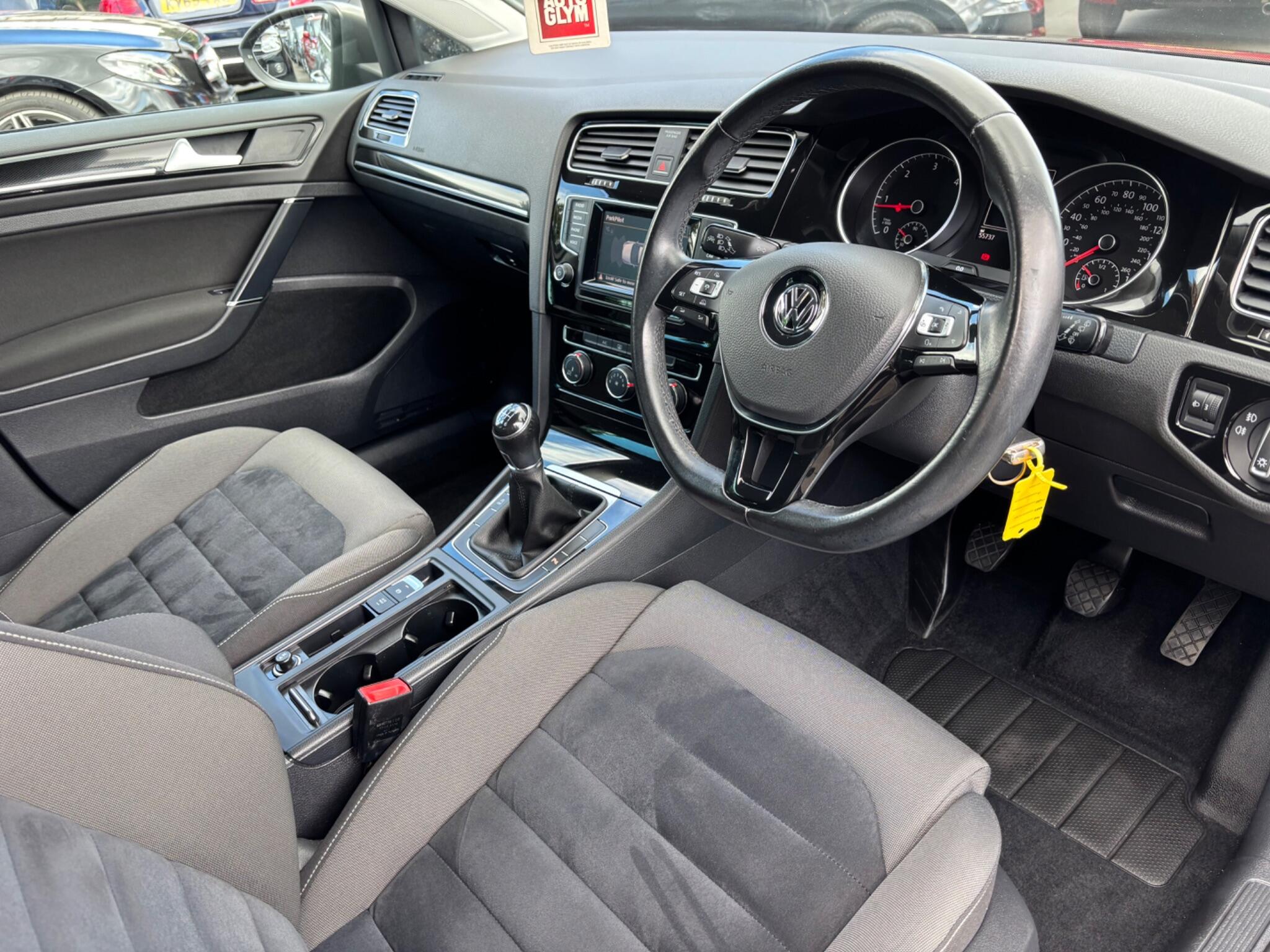 Volkswagen Golf view 36