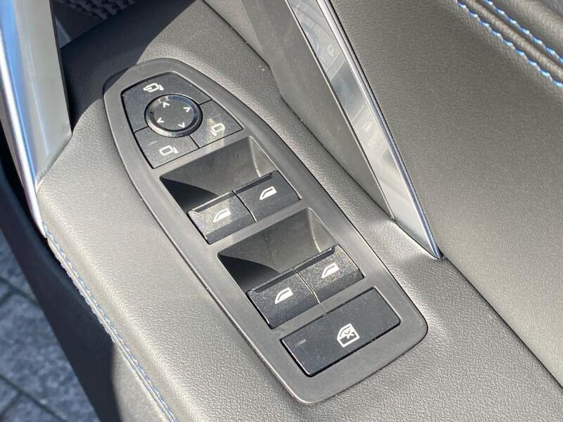 BMW iX2 view 23