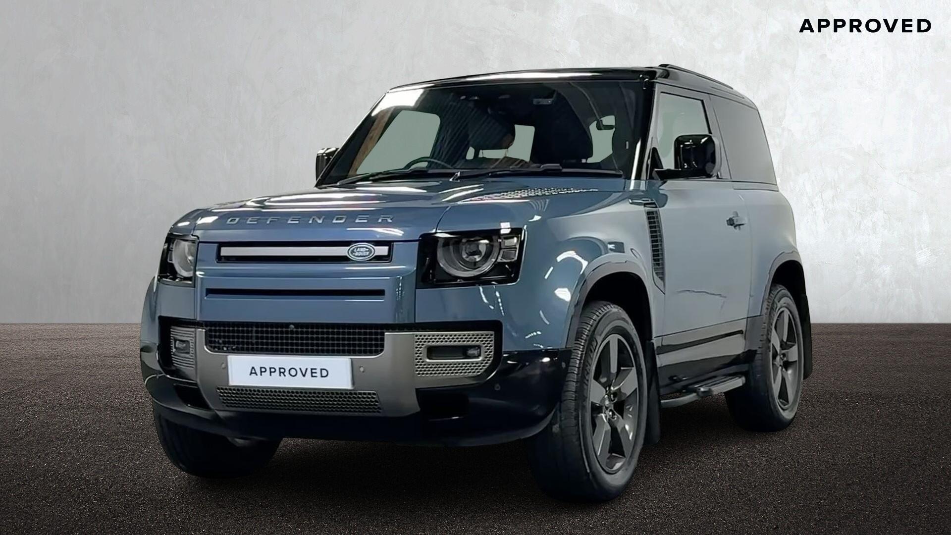 Land Rover Defender view 30