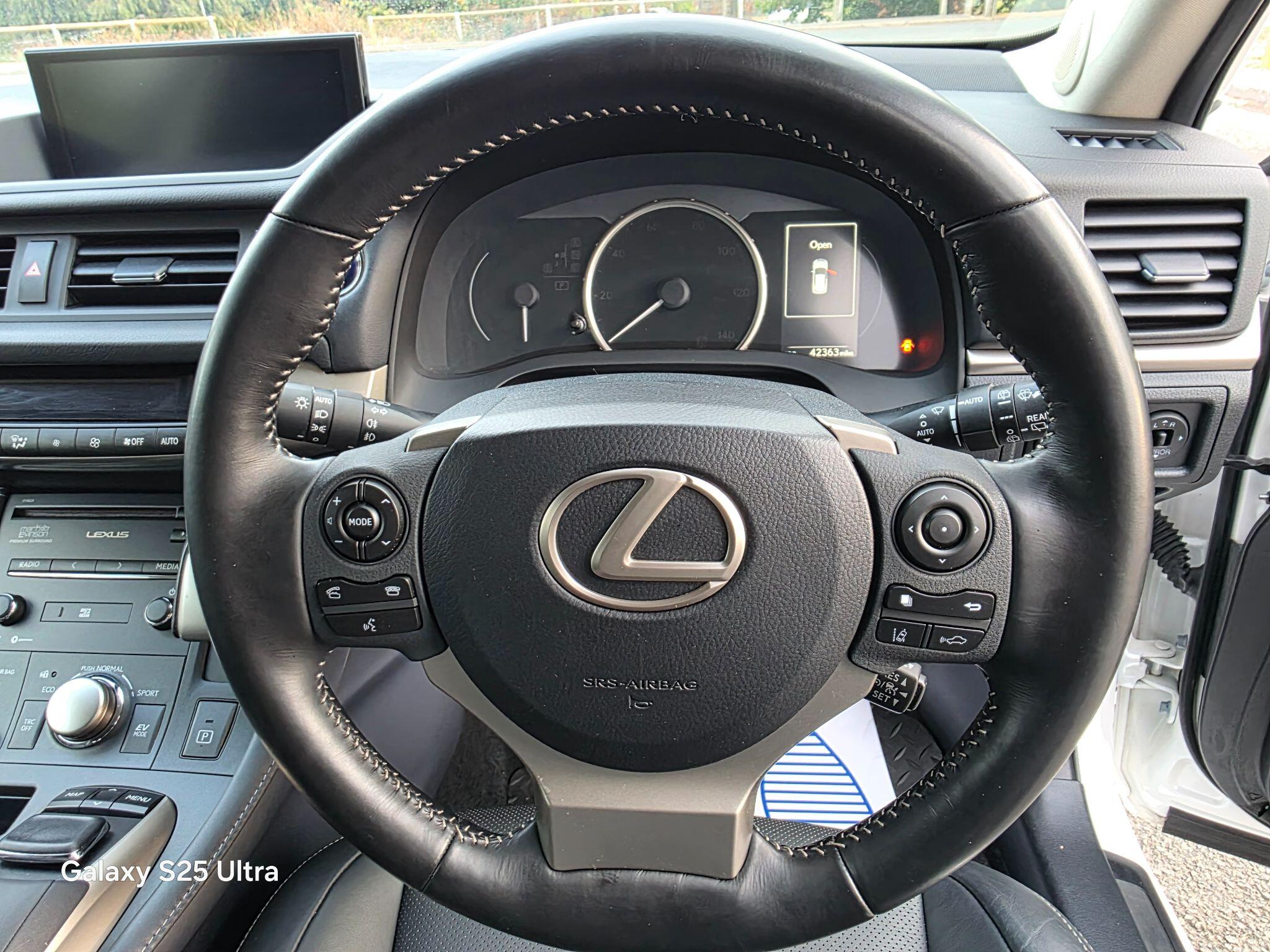 Lexus CT view 44
