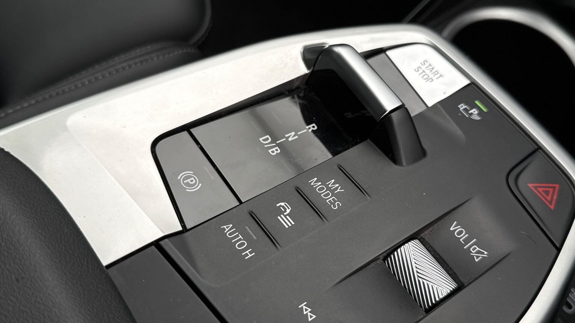BMW iX1 view 20