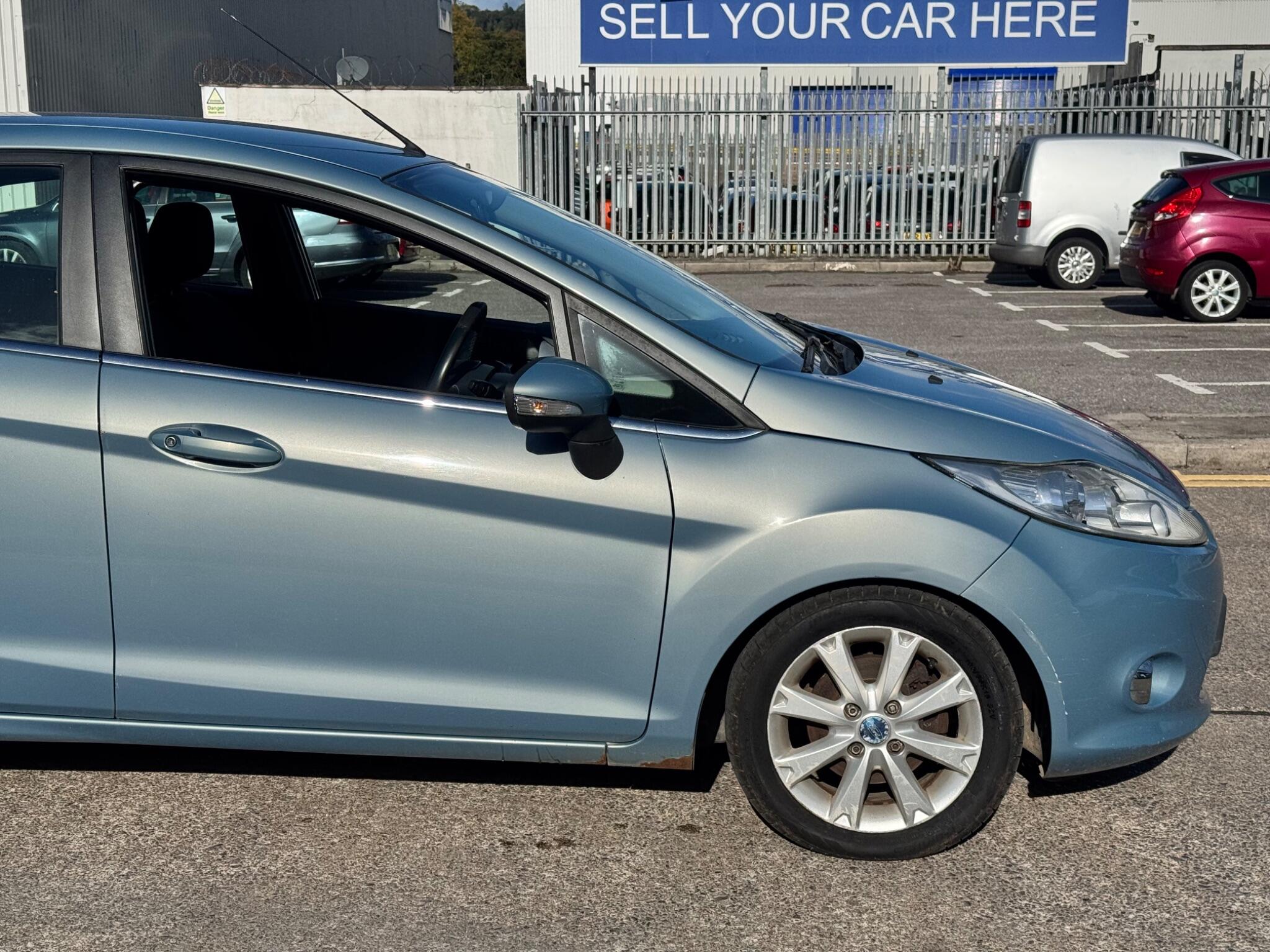 Ford Fiesta view 17