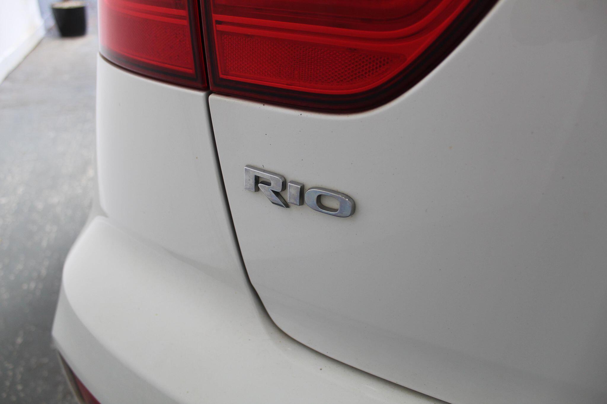 Kia Rio view 16