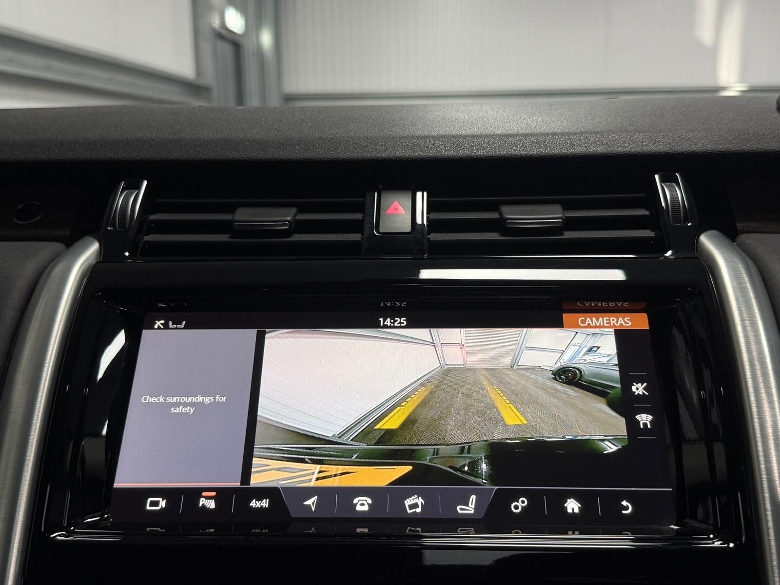 Land Rover Discovery view 26