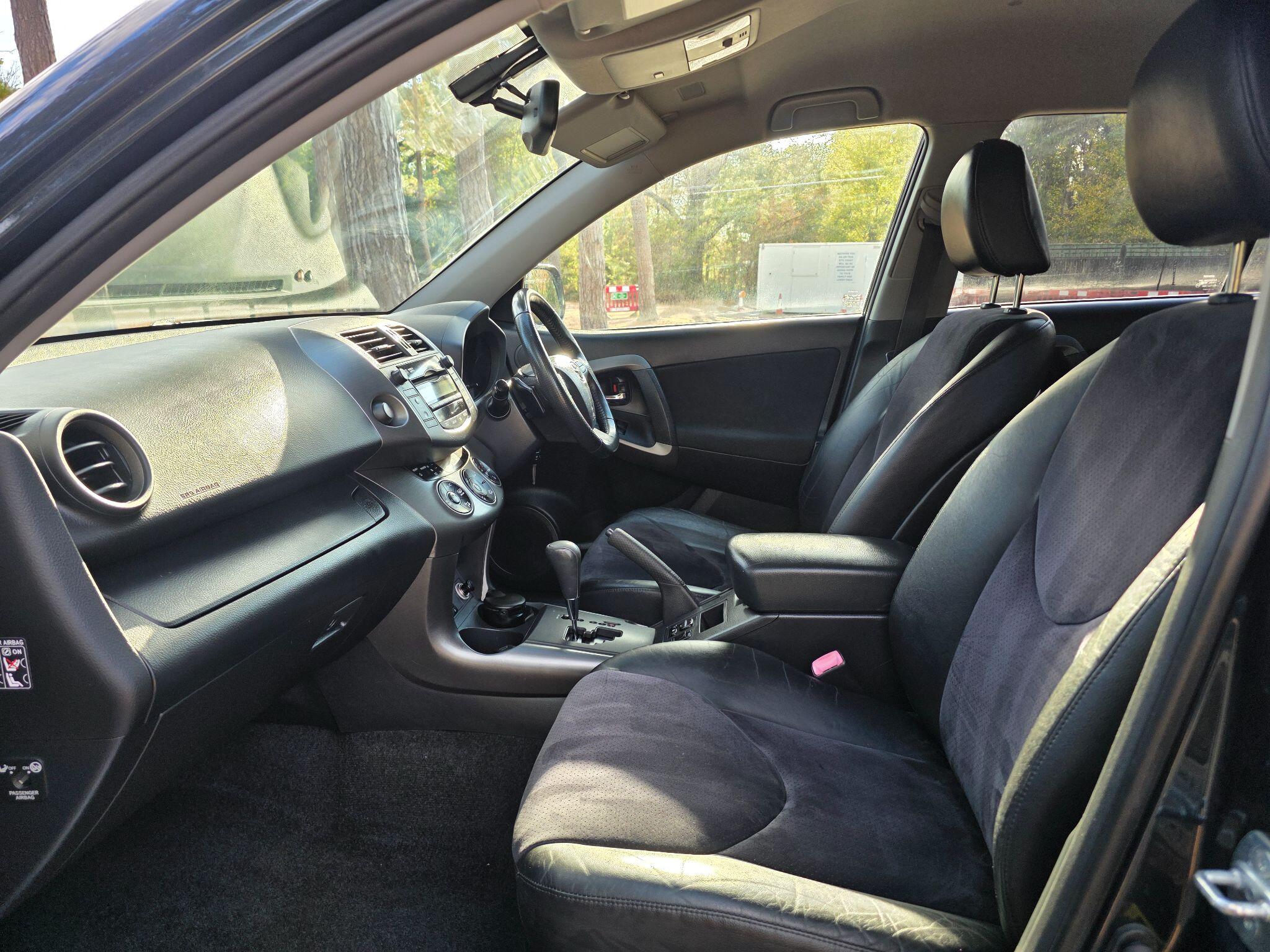 Toyota RAV4 view 30