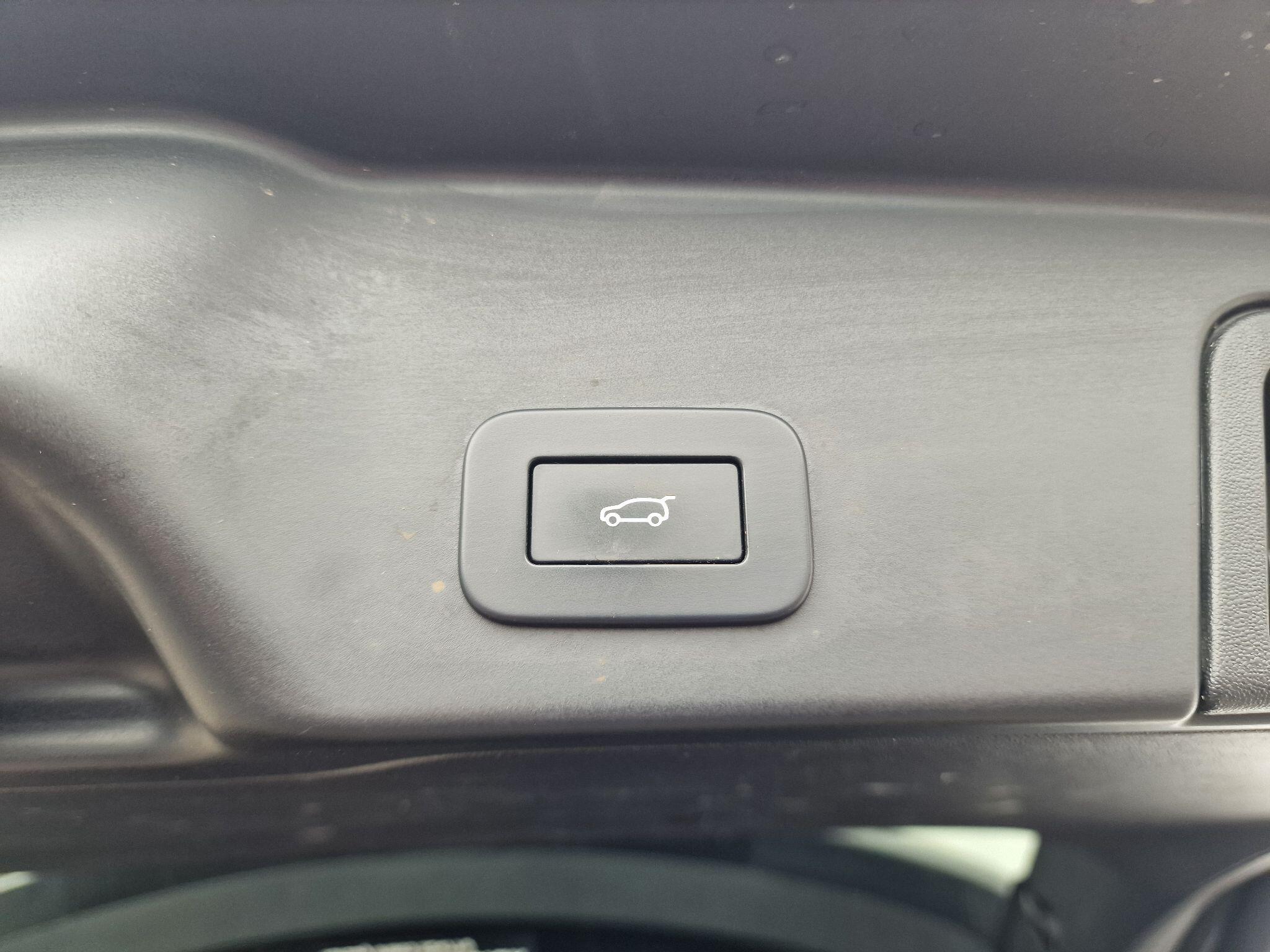 Land Rover Range Rover Evoque view 56