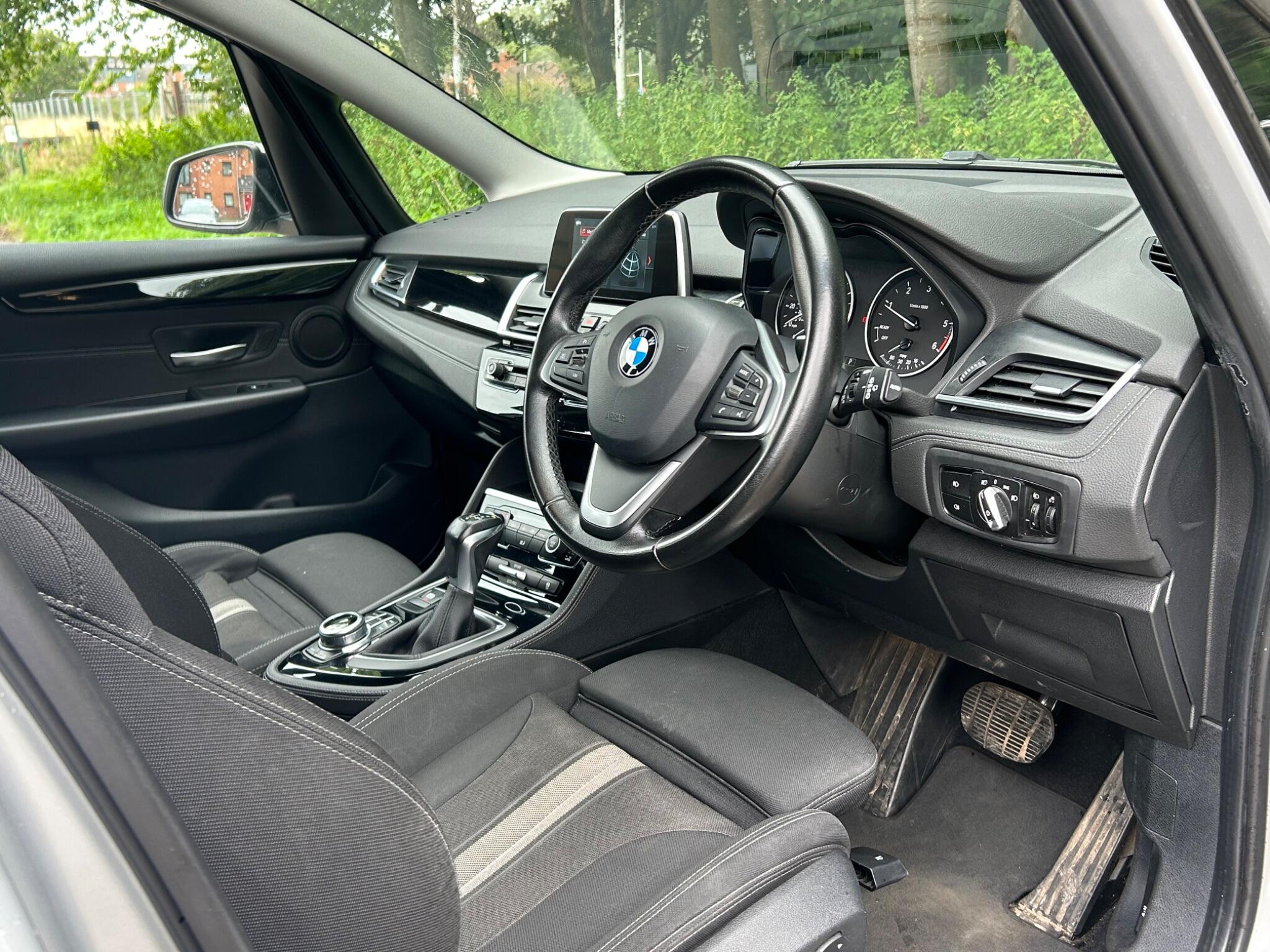 BMW 2 Series view 59