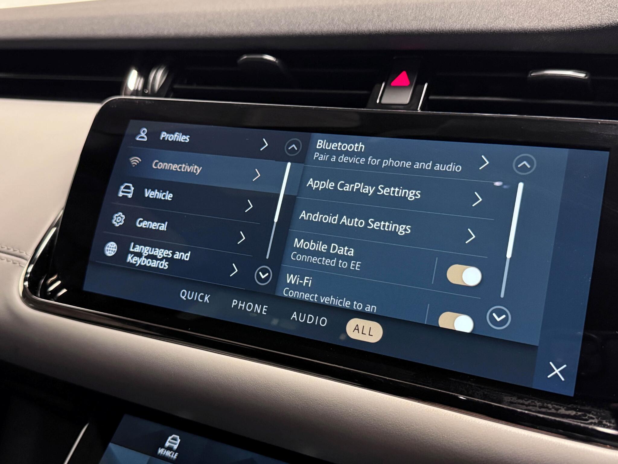 Land Rover Range Rover Evoque view 45