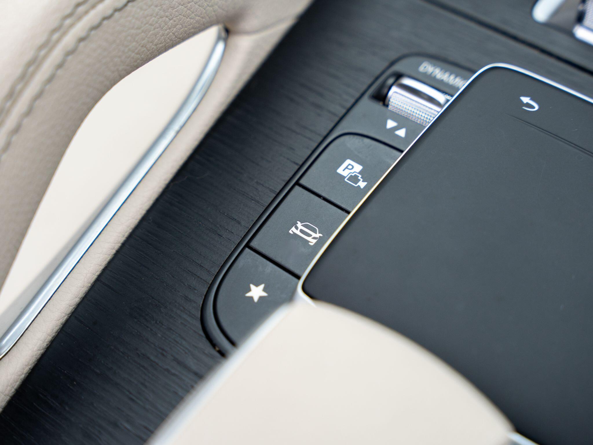 Mercedes-Benz GLE view 22
