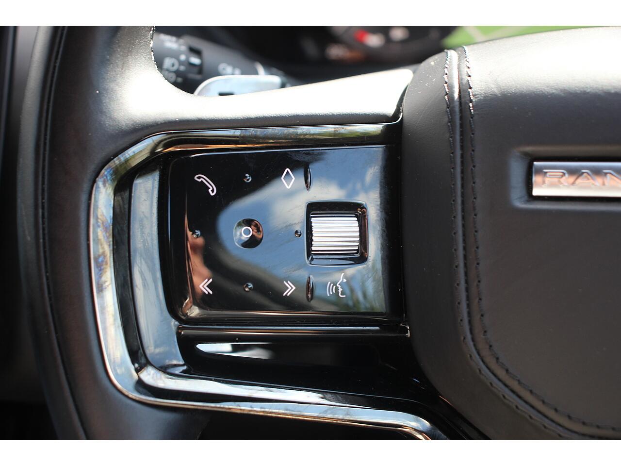 Land Rover Range Rover Velar view 27