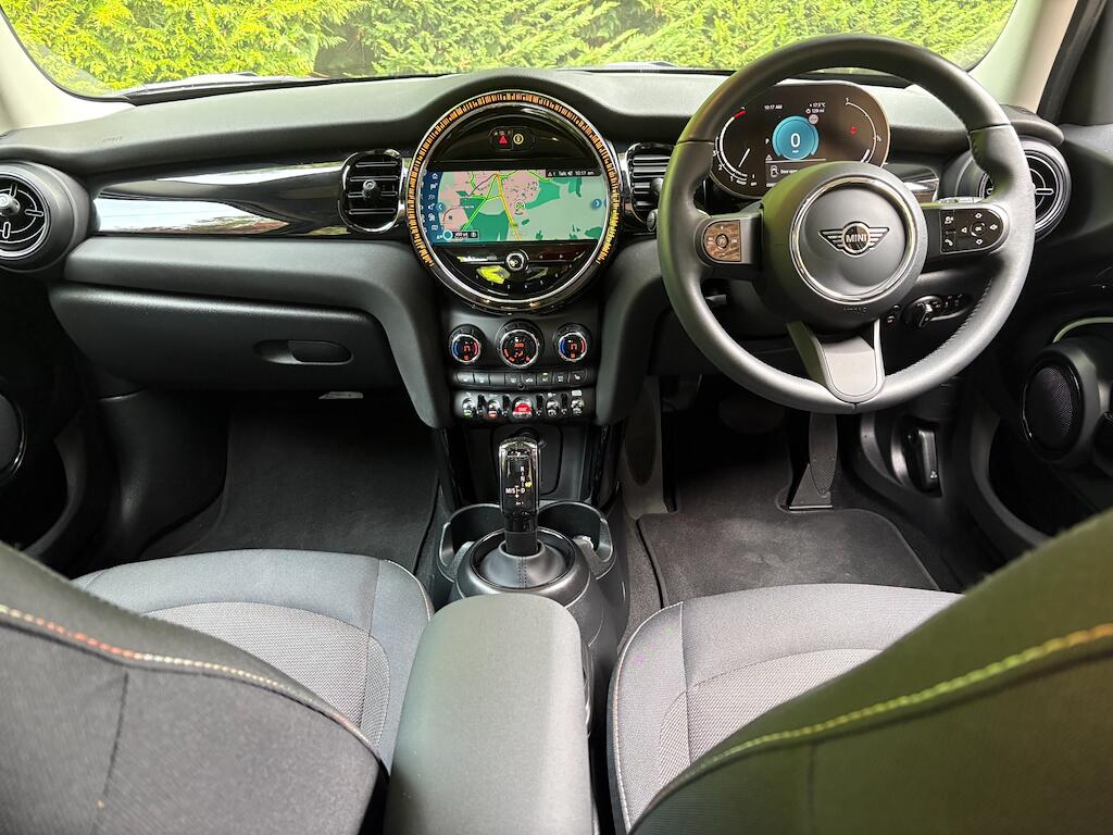 Mini Hatch view 3