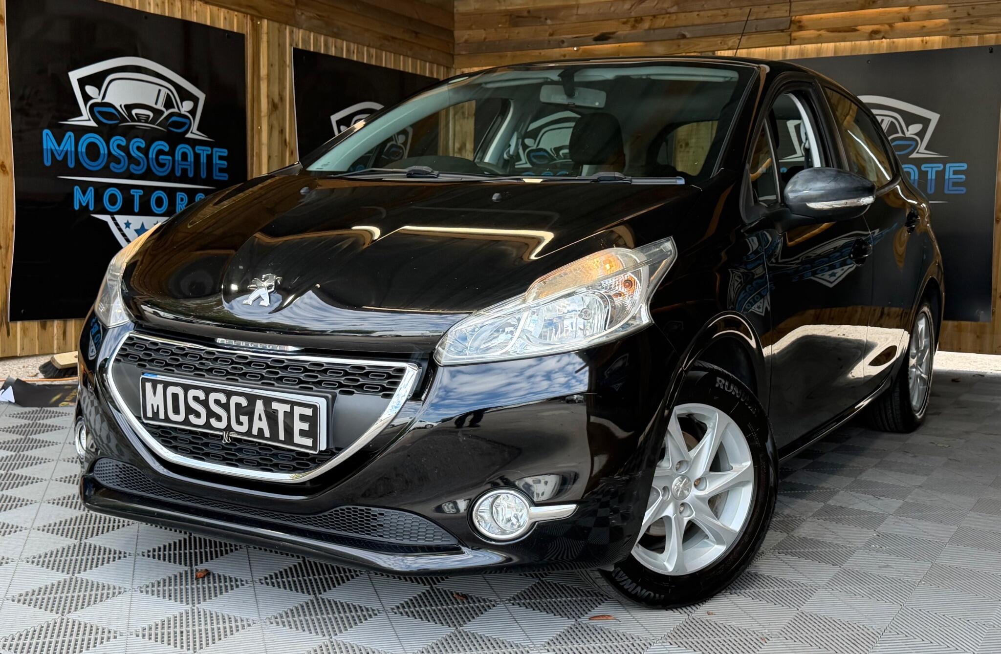 Peugeot 208 view 6
