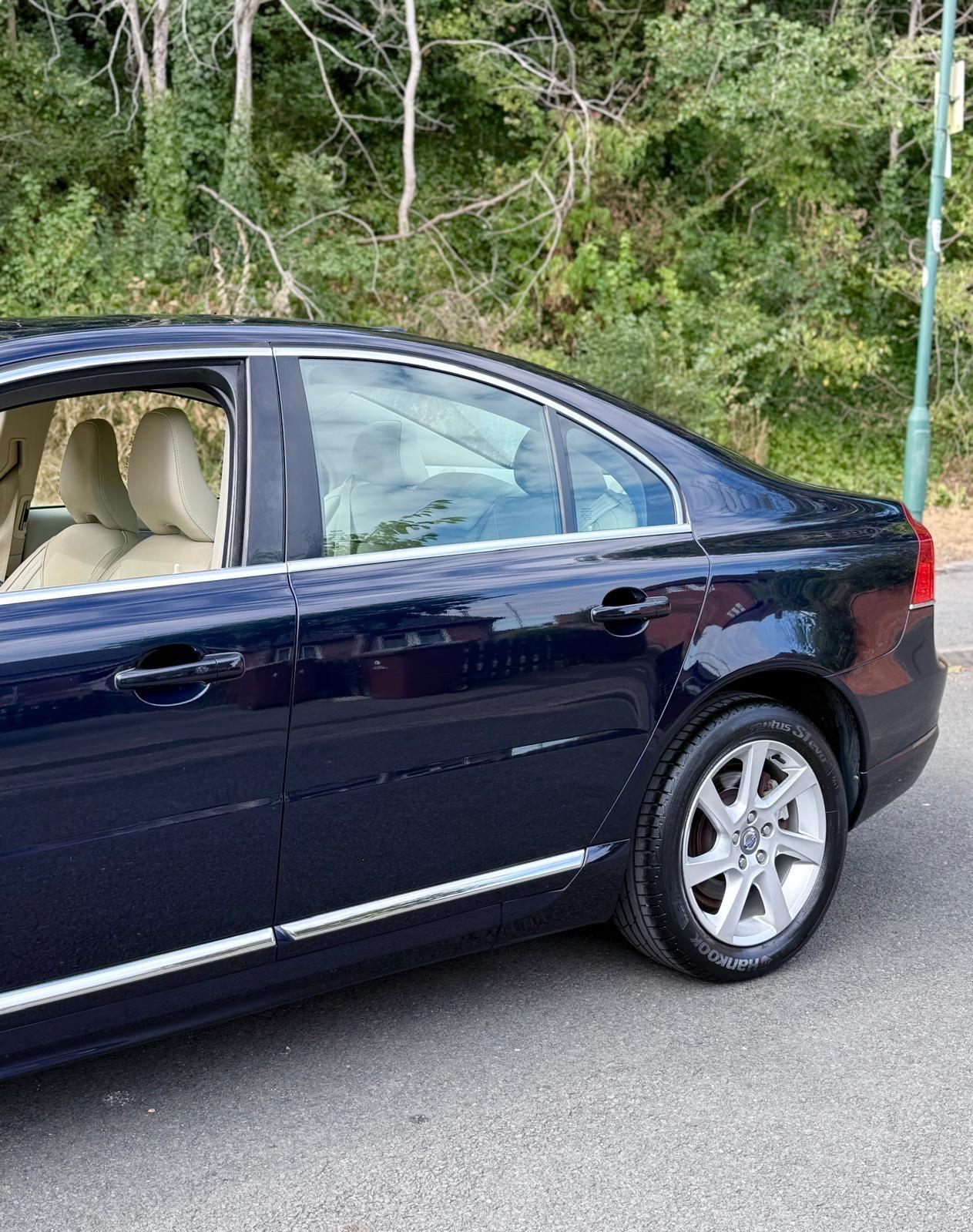 Volvo S80 view 37