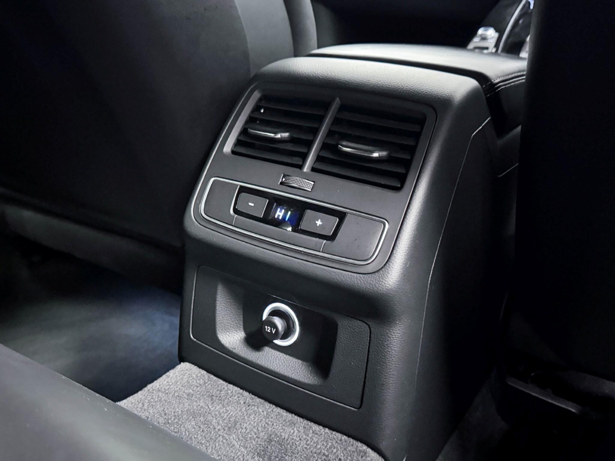 Audi S4 view 27
