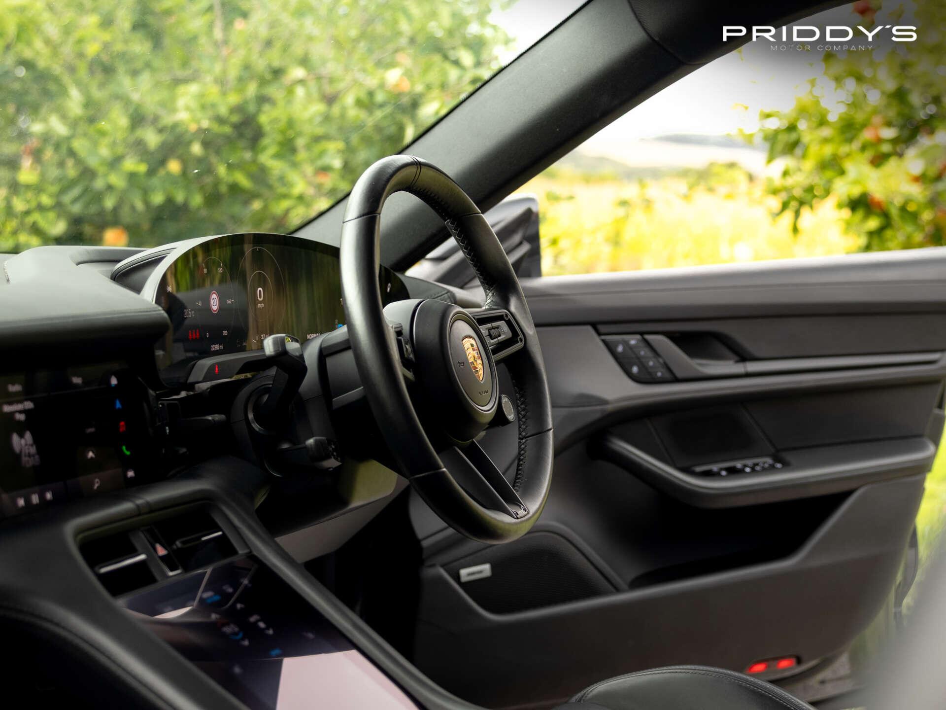 Porsche Taycan view 91