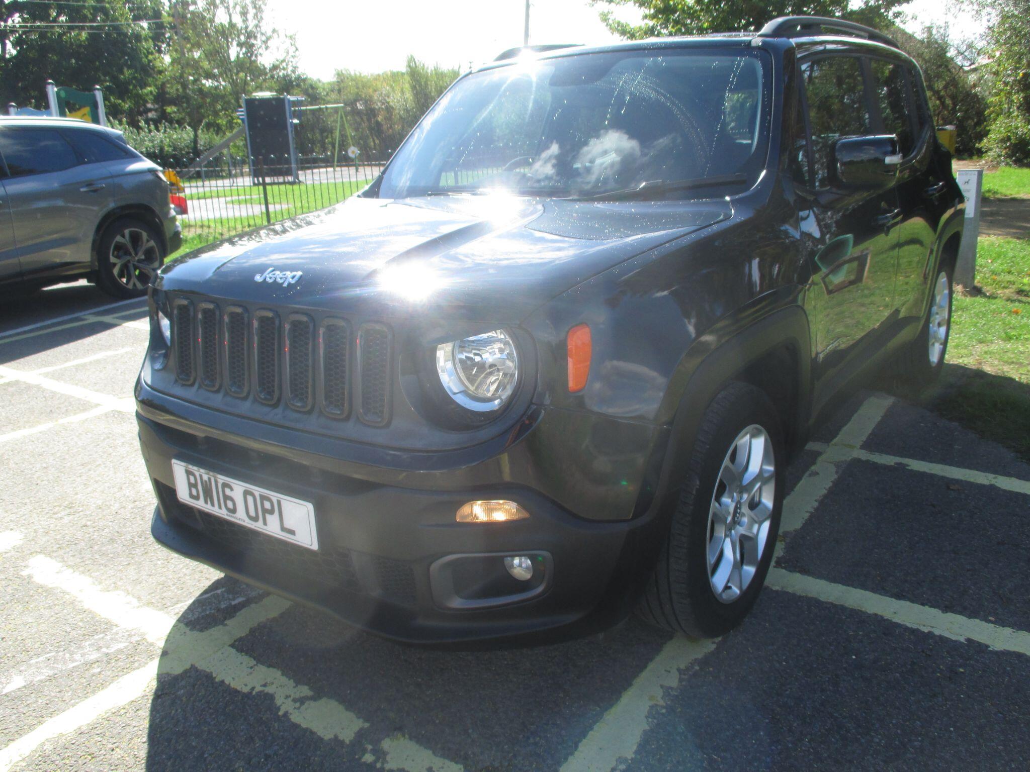 Jeep Renegade view 19