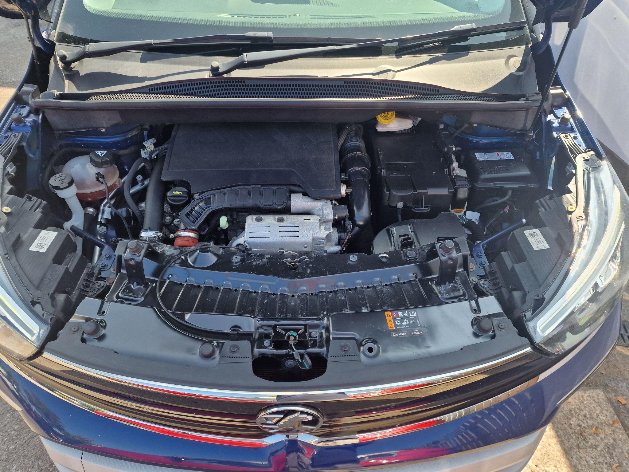 Vauxhall Crossland view 36