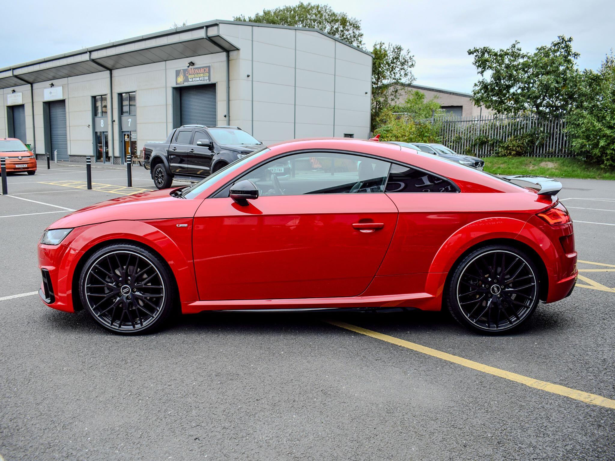 Audi TT view 9